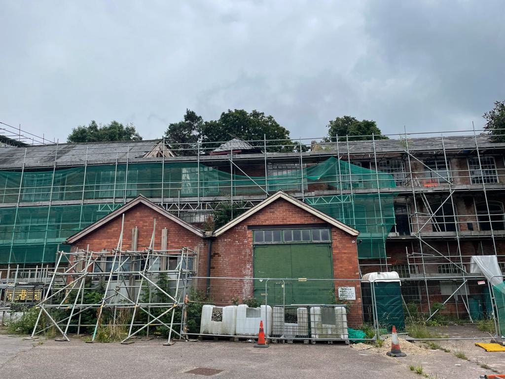Scaffolded frontage at Tonedale Mill, Wellington